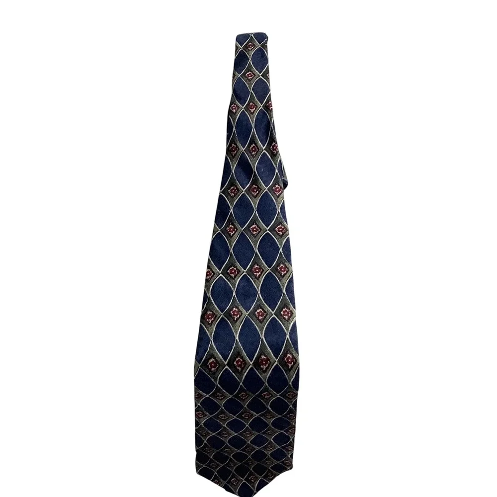 Jos. A. Bank Premier Collection Silk Tie Navy Blue Geometric Diamond Pattern
